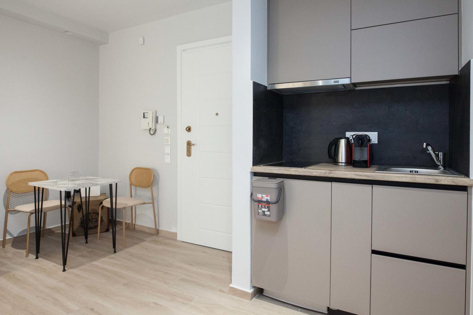 Petralona Gem Hotel-Style Studio With Balcony Athena Bagian luar foto